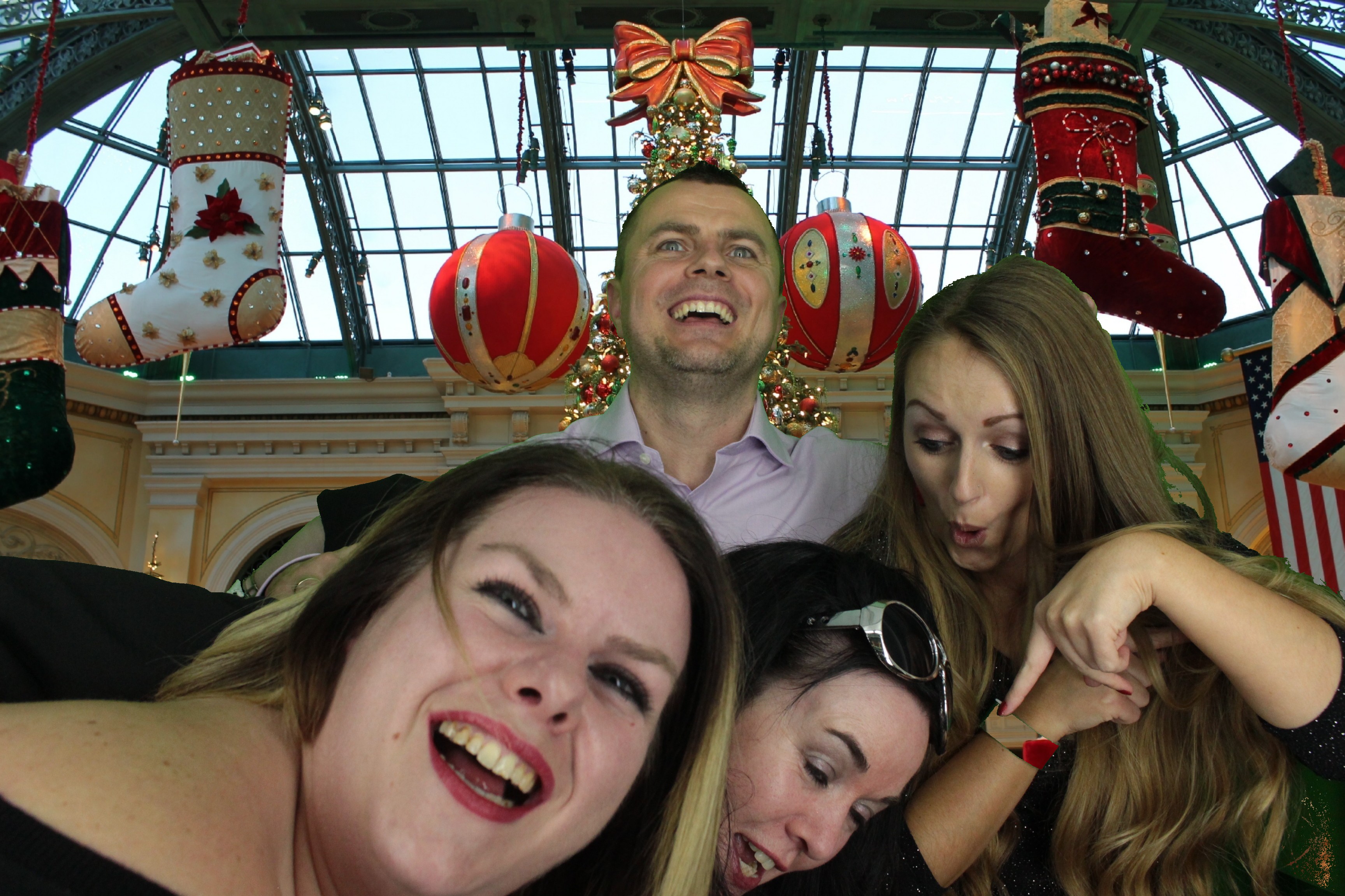 One Line Christmas Party | View more photos from the event at gallery.myphotoboothexperience.co.uk/u/MyPhotoBoothExperienceLtd/One-Line-Christmas-Party